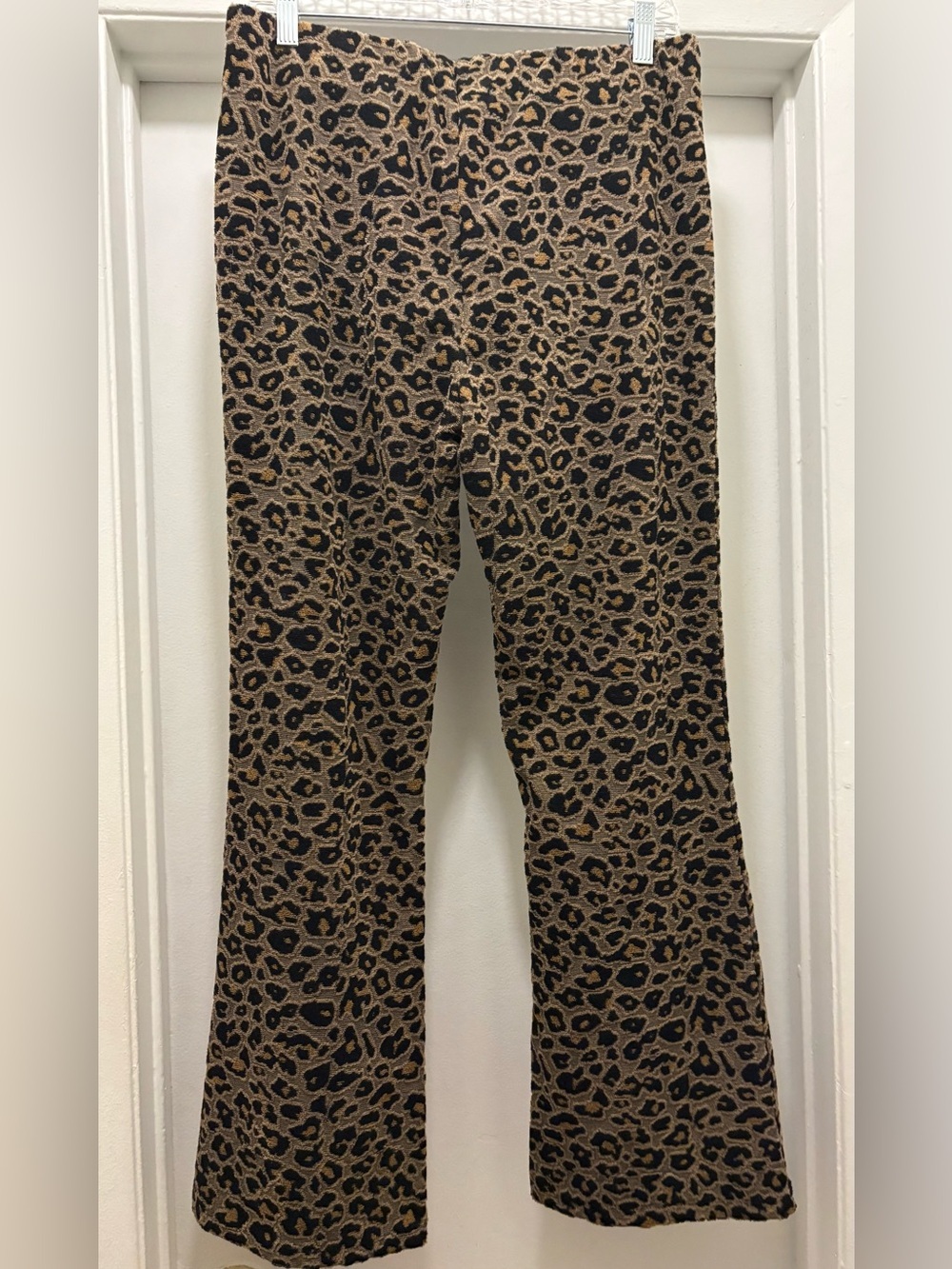 Z Supply Nova Jacquard Leopard Flare Pants Women’s Size XL Boho,Grunge,90’s - Picture 3 of 12
